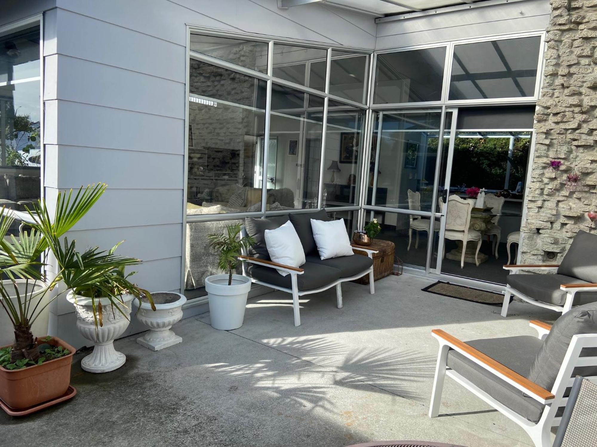 Maison Blue - Chic Inner City Townhouse 纳皮尔 外观 照片
