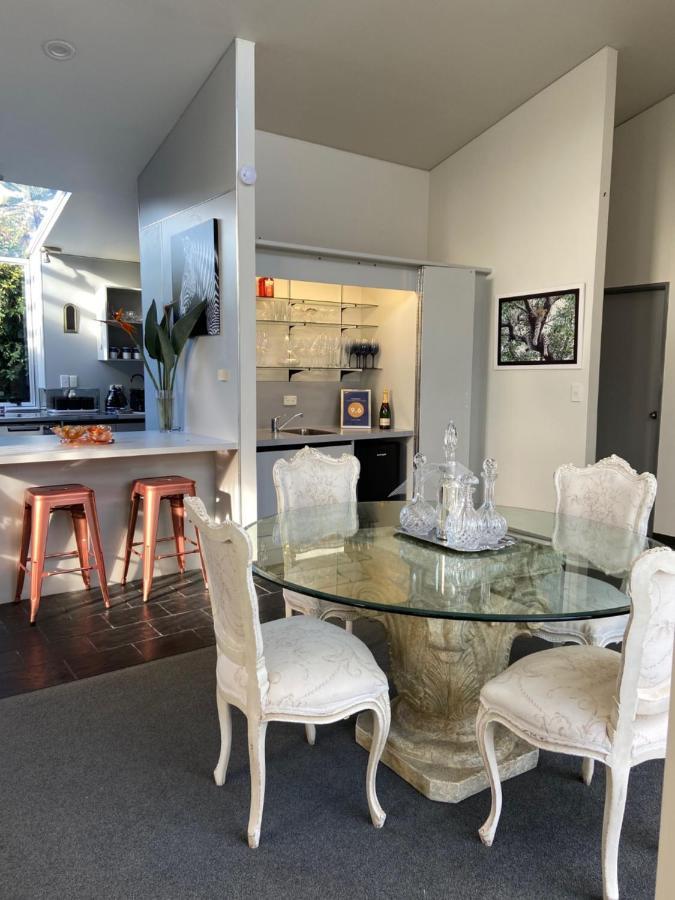 Maison Blue - Chic Inner City Townhouse 纳皮尔 外观 照片